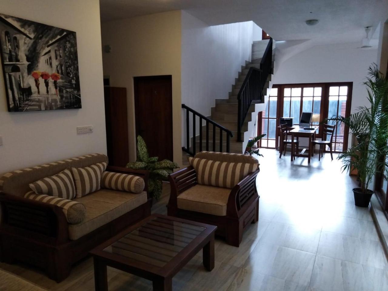 Lija Residence Negombo Exteriör bild