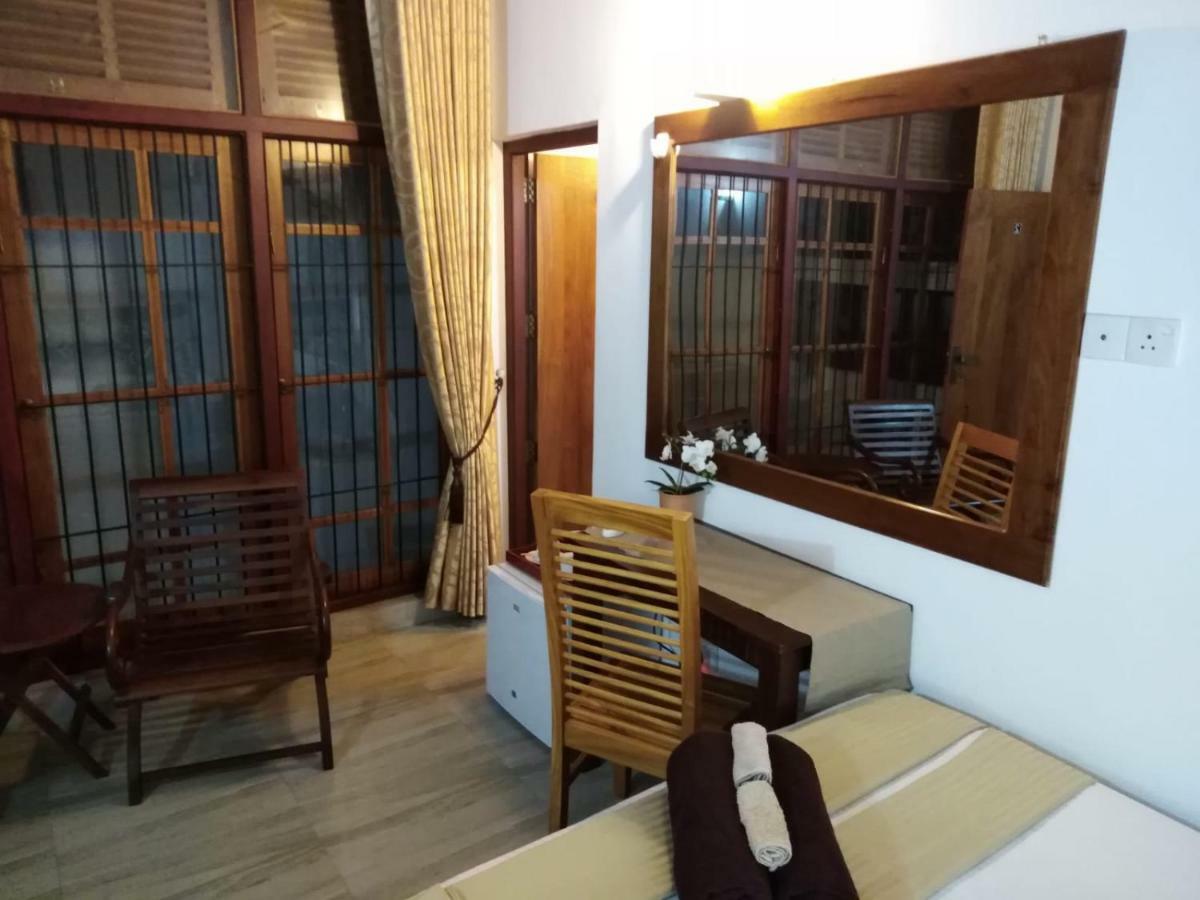 Lija Residence Negombo Exteriör bild