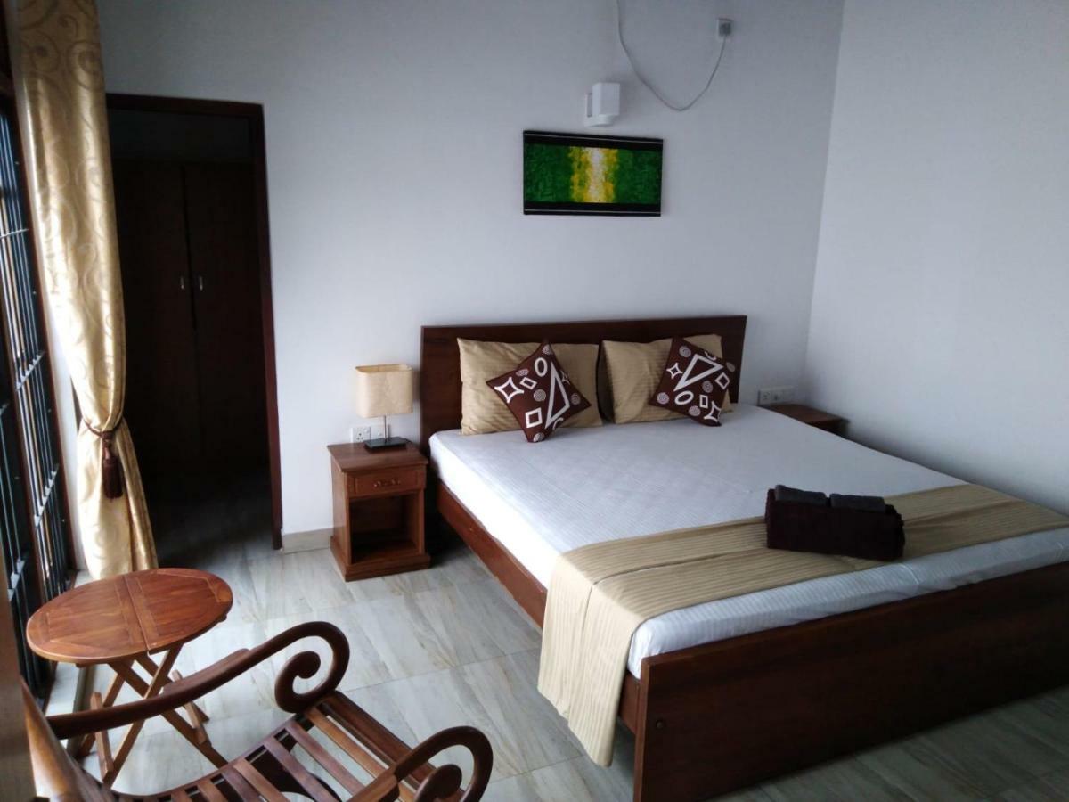 Lija Residence Negombo Exteriör bild