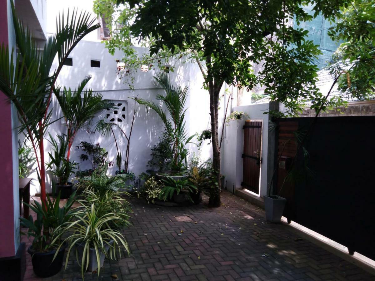 Lija Residence Negombo Exteriör bild