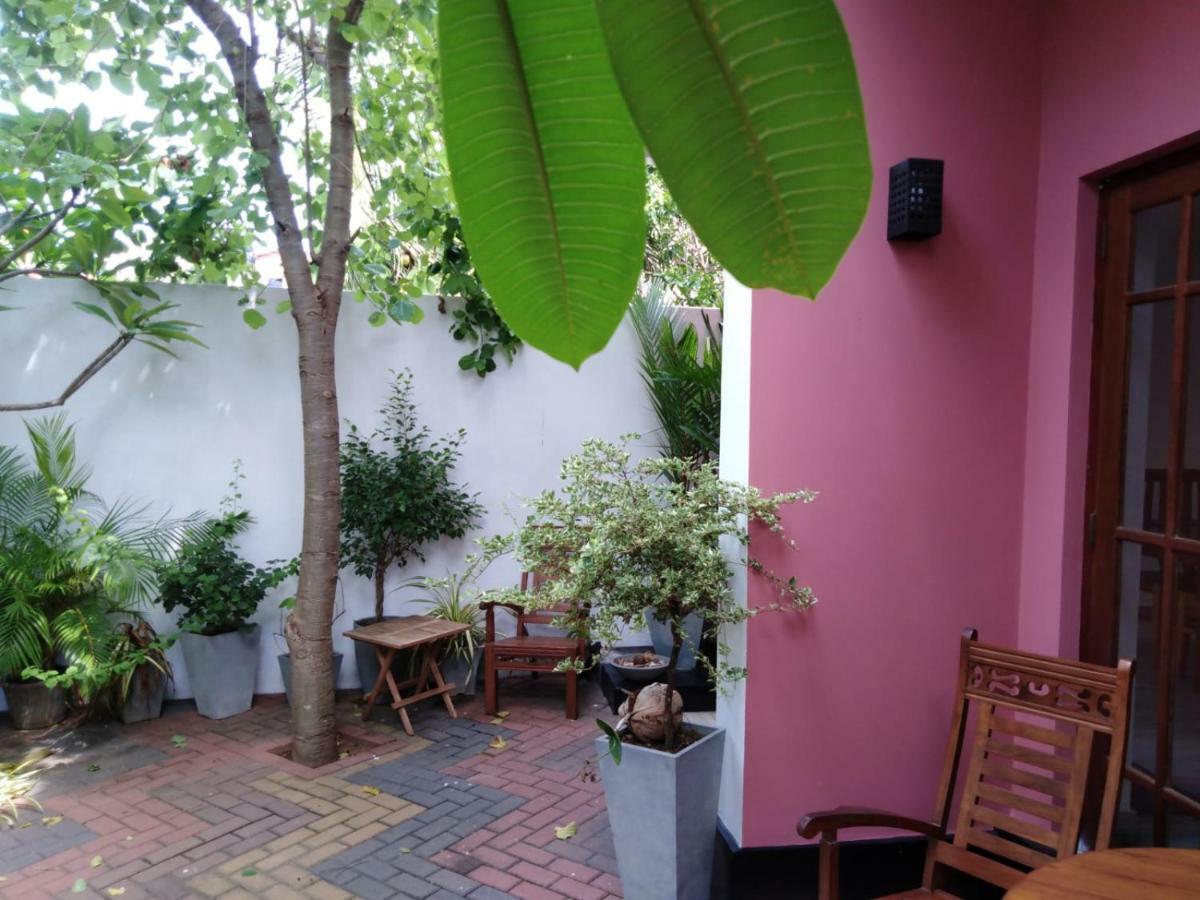 Lija Residence Negombo Exteriör bild